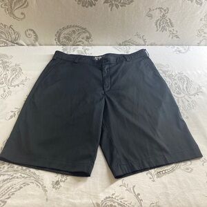 Nike Golf Shorts Tour Performance
Dri-Fit Mens Size 34 Black Logo